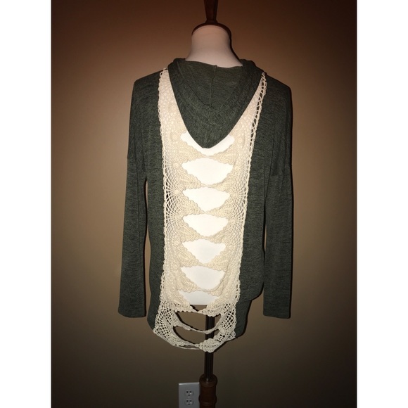 Open back sweater - Picture 2 of 2