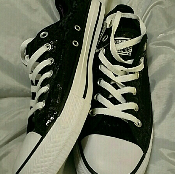 Women converse black sequin size 13 NWOT - Picture 2 of 4