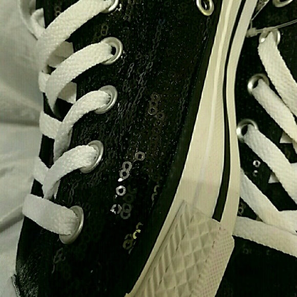 Women converse black sequin size 13 NWOT - Picture 3 of 4