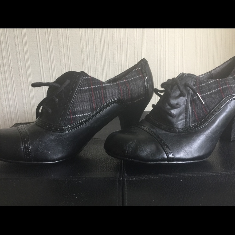 Lace up Plaid Heels
