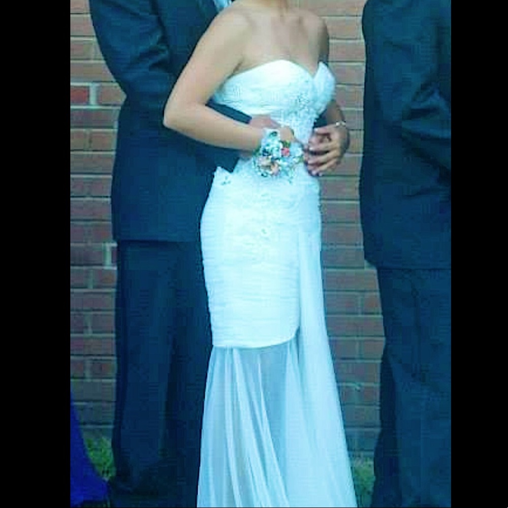 PROM Dress - Picture 4 of 4