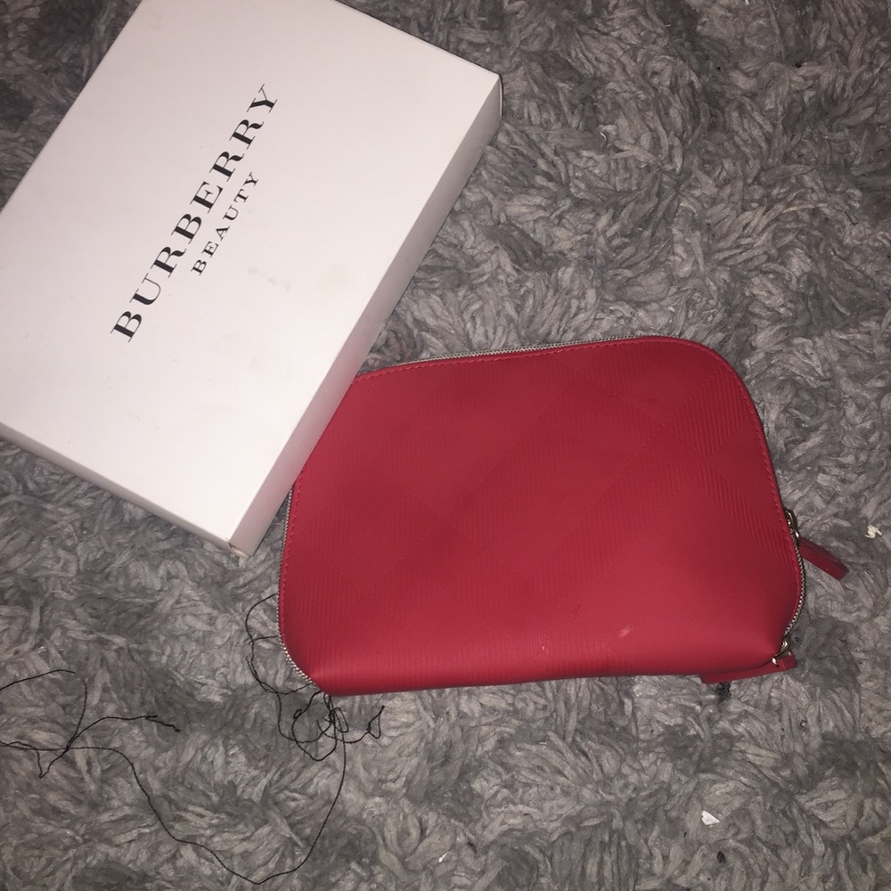 ❤️2Day Sale💗Burberry Makeup Bag
