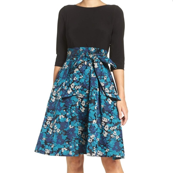 Adrianna Papell Dresses & Skirts - Adrianna Papell two tone dress