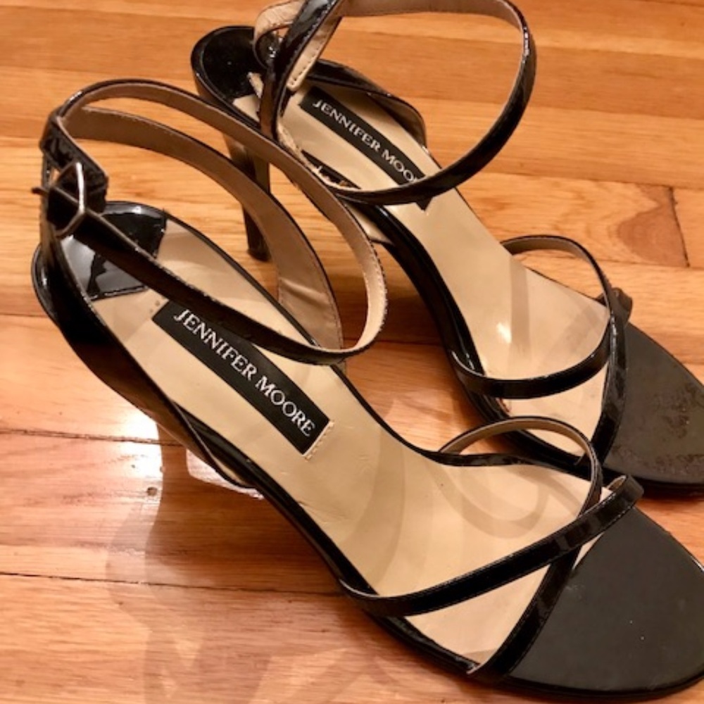Jennifer Moore size 8 1/2 shoes