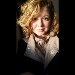 Meet your Posher, Kayla