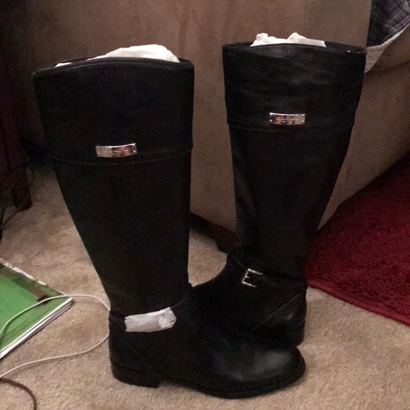 SOLD- NEW COACH BOOTS- never worn!!! Size 6 - Picture 3 of 3