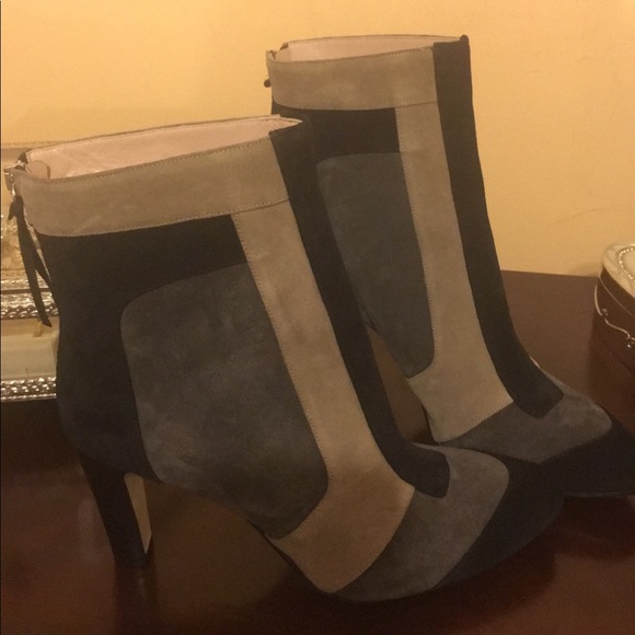 Beautiful Italian Boots - Picture 1 of 5