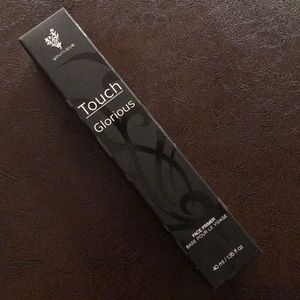 Touch Glorious Face Primer **NEW IN BOX**