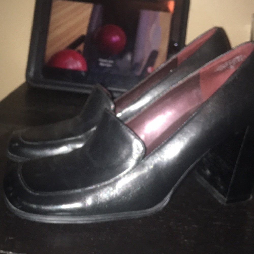Cute parade office shoes!