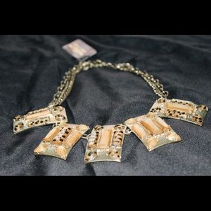 Leopard print necklace 🧡💛🧡💛🧡✨✨✨✨✨💎💎💎💎😊😊