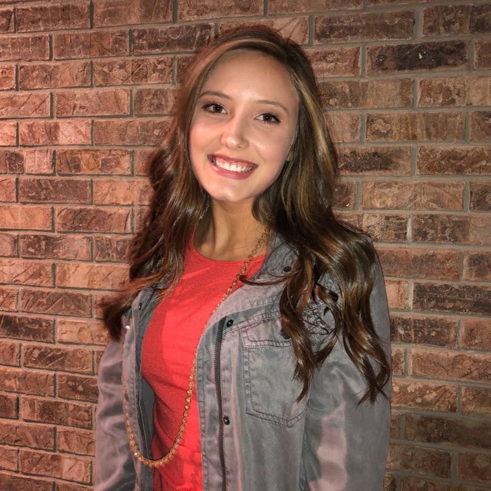 Meet your Posher, Olivia