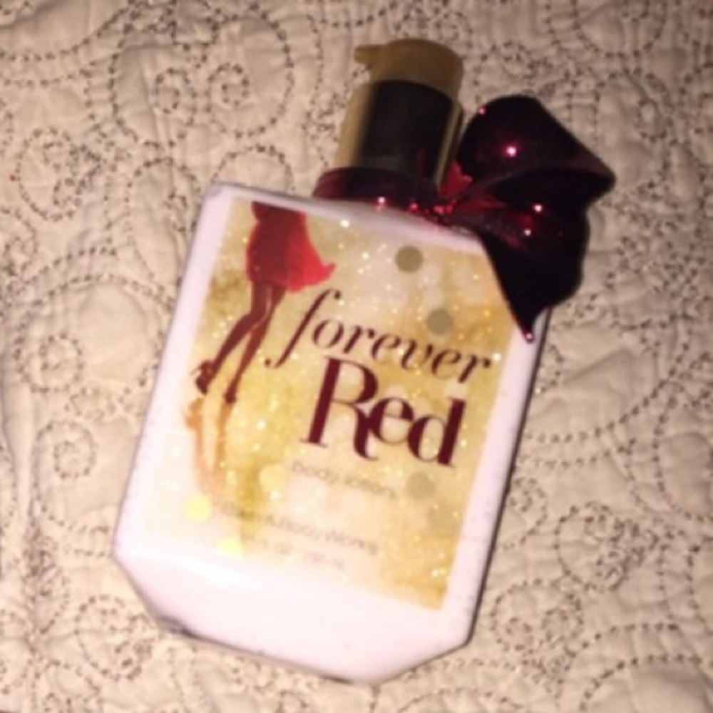Forever Red Body Lotion