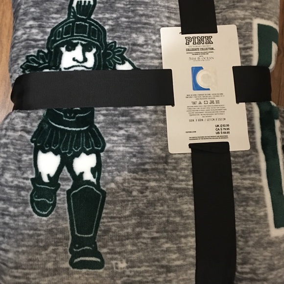 Victoria’s Secret PINK Sherpa Blanket MSU NEW - Picture 4 of 5