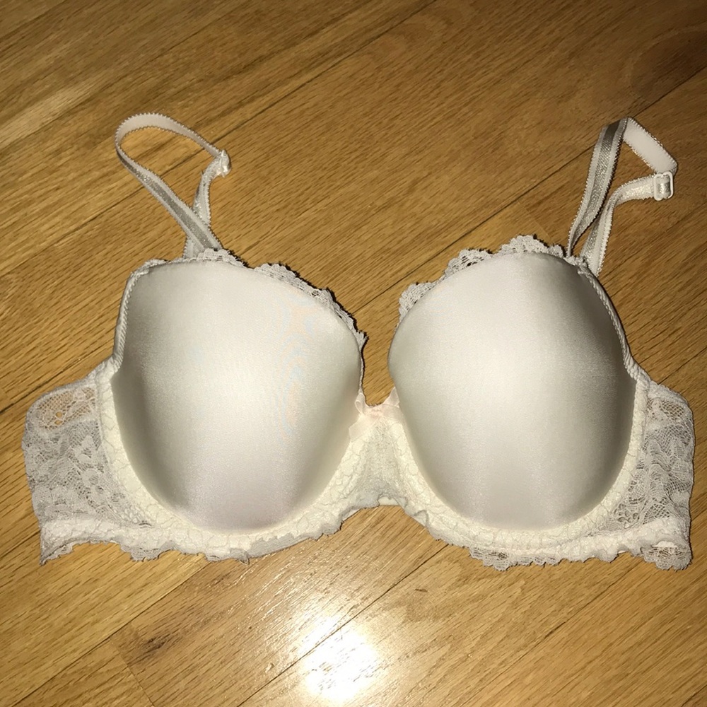 Gently used Victoria’s Secret Bra