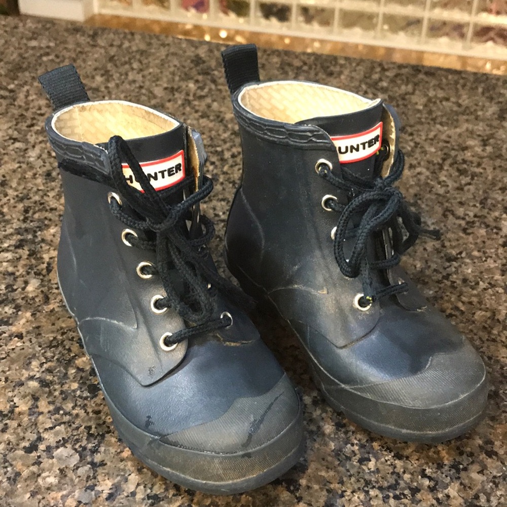 Navy Hunter boots size 10/11