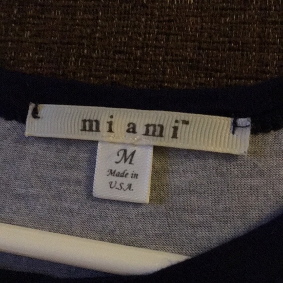 Crop top - Picture 2 of 2