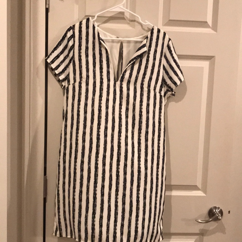 Black & white striped dress. Size large. NWT