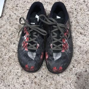 Nike metcon 3, Women’s size 8.5, rare pattern!