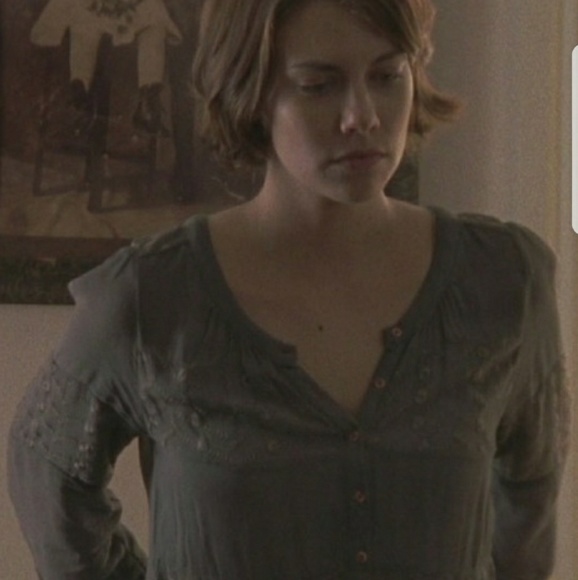 Embroidered Staring at Stars cropped blouse - Picture 4 of 5