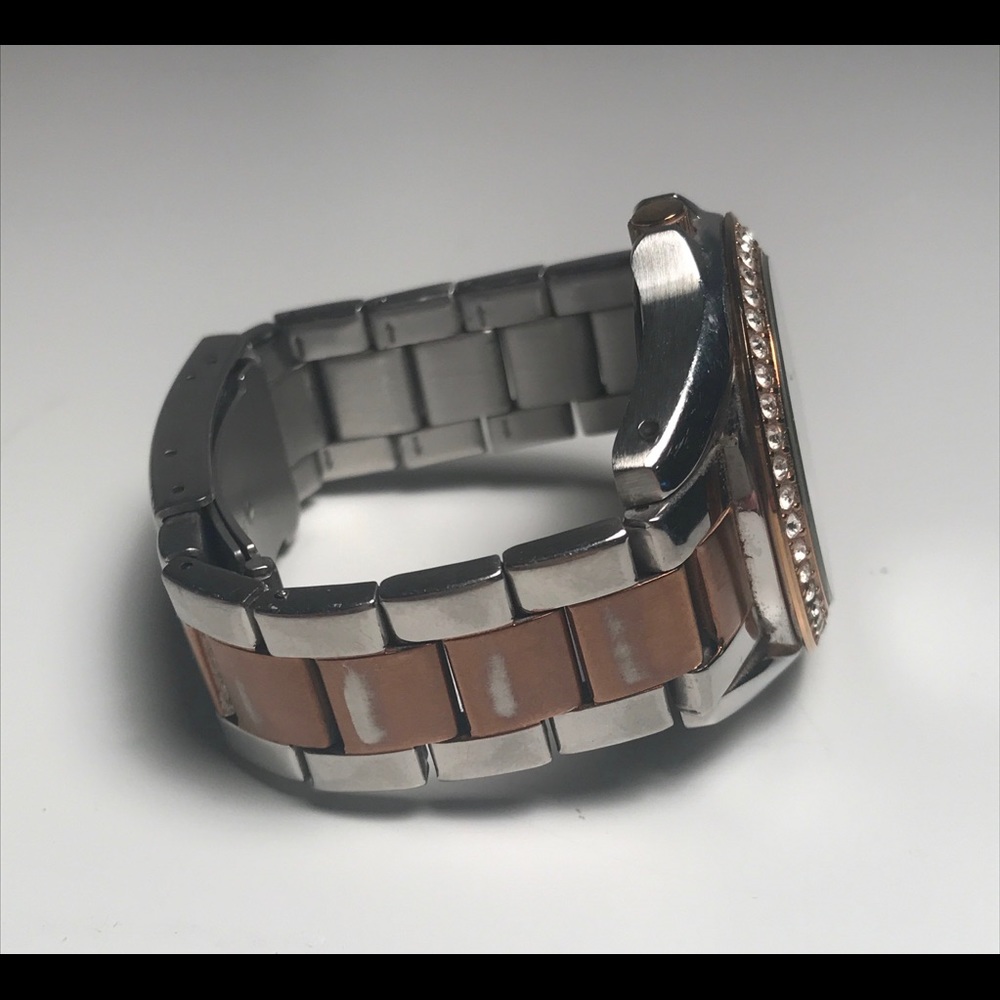 Holiday Sale! Fossil Watch Rose Gold/Silver - Picture 4 of 4