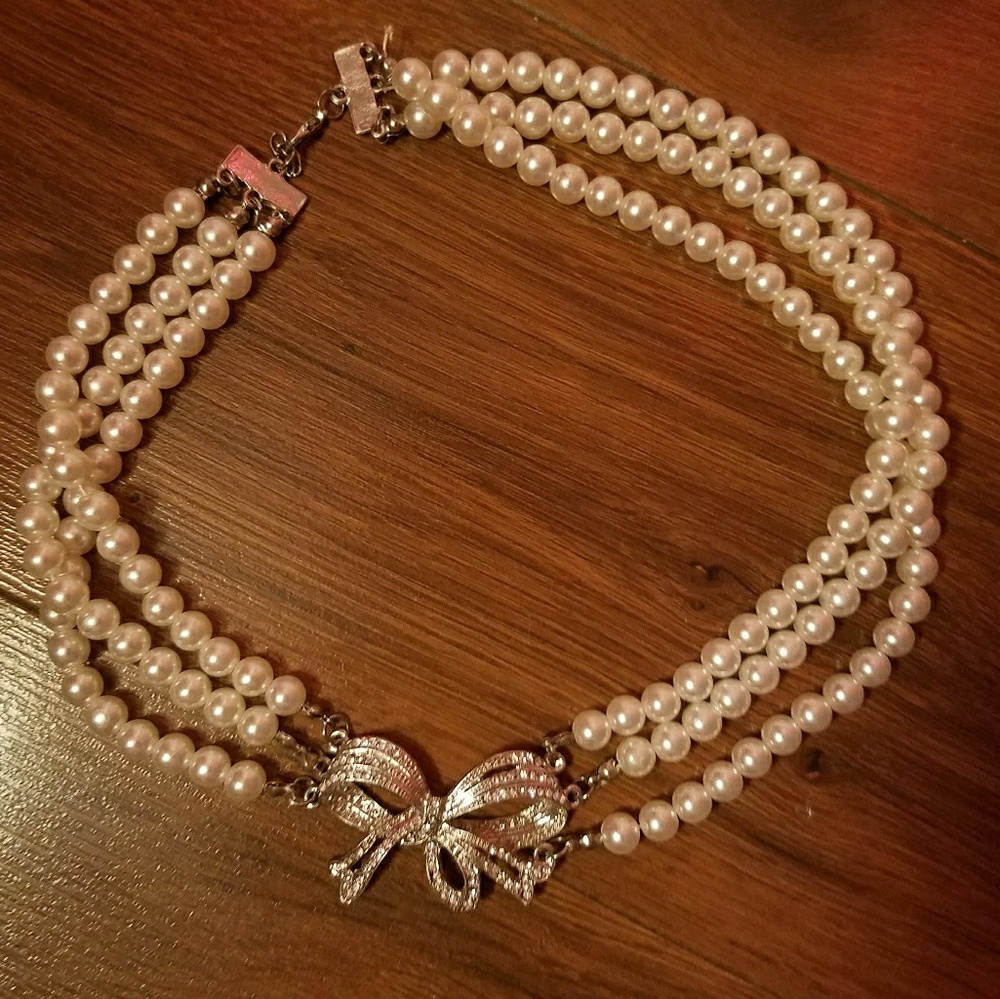 Faux Pearl Necklace w/ Rhinestone Bow Charm