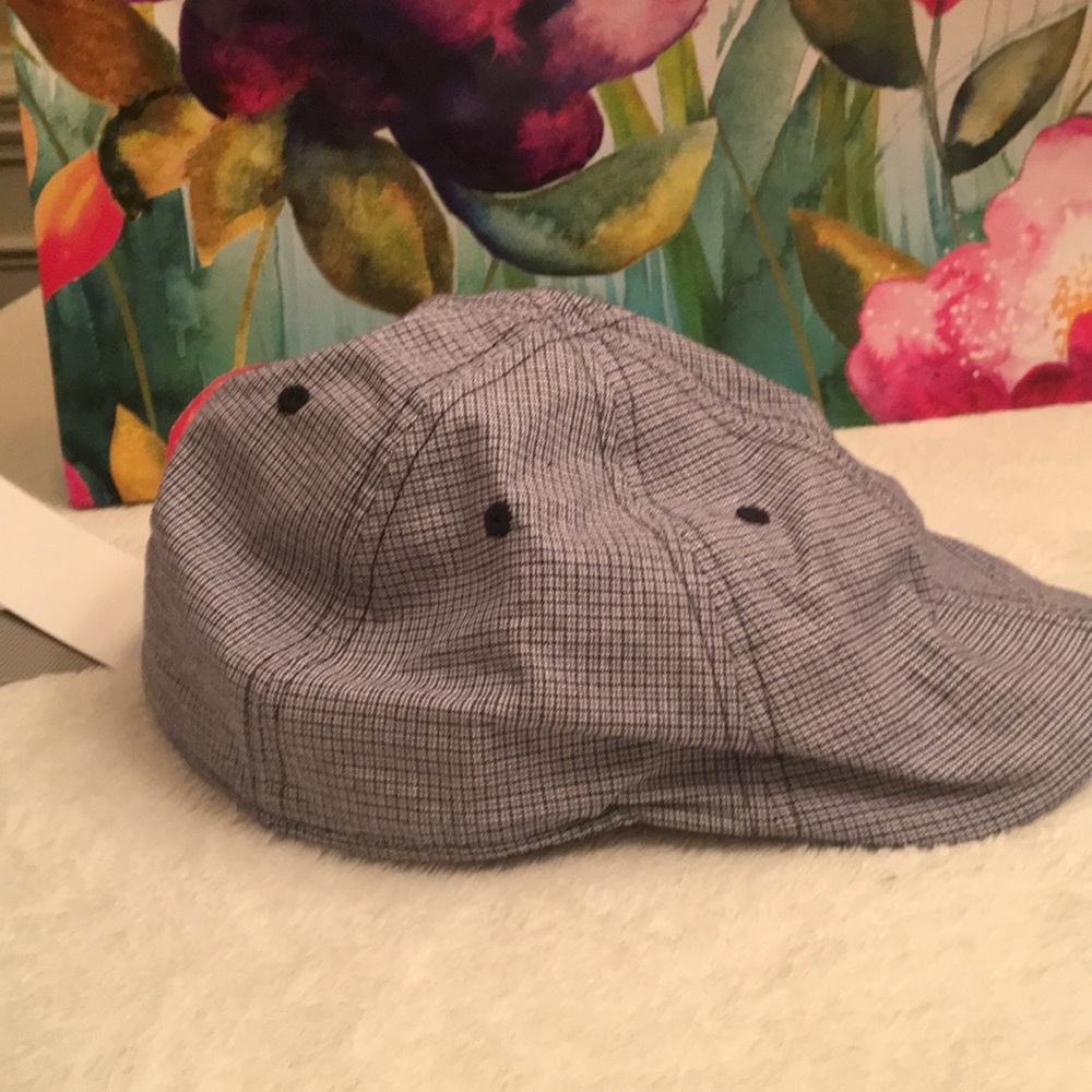 Perry Ellis Striped Blue and White Driver Hat.