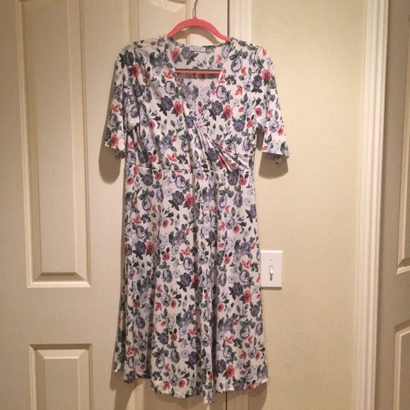 Dress - Picture 1 of 4