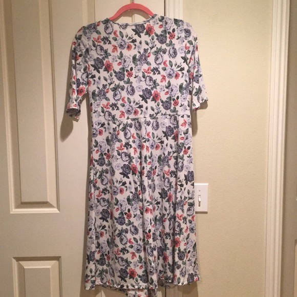 Dress - Picture 3 of 4