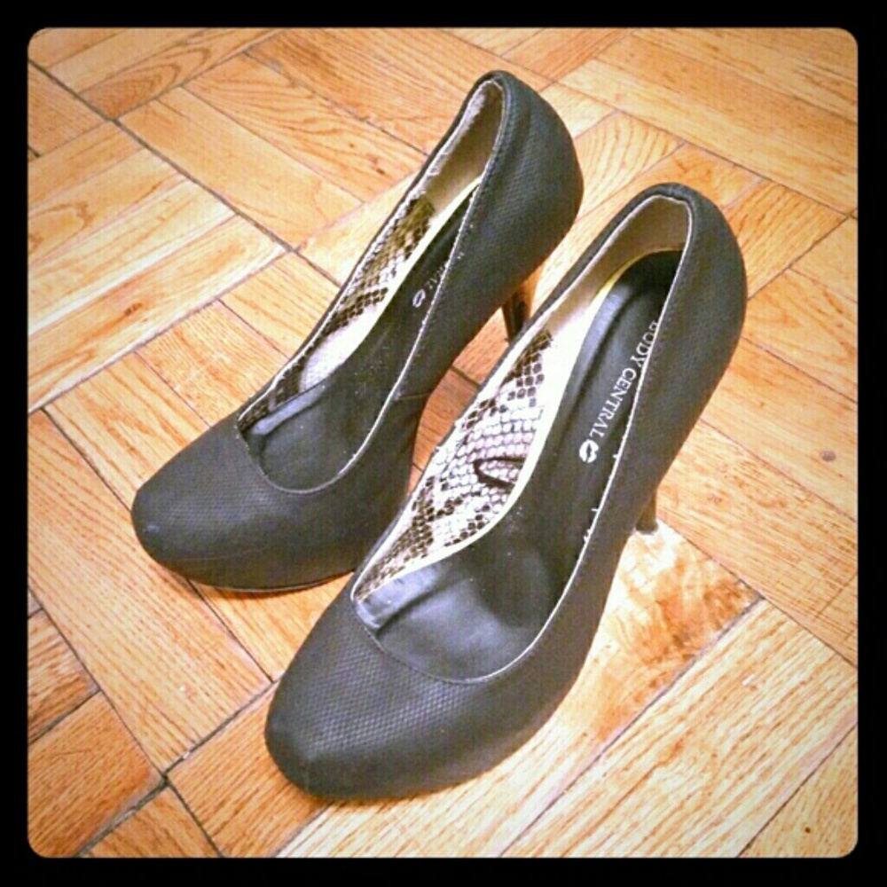 Black Pump Heels