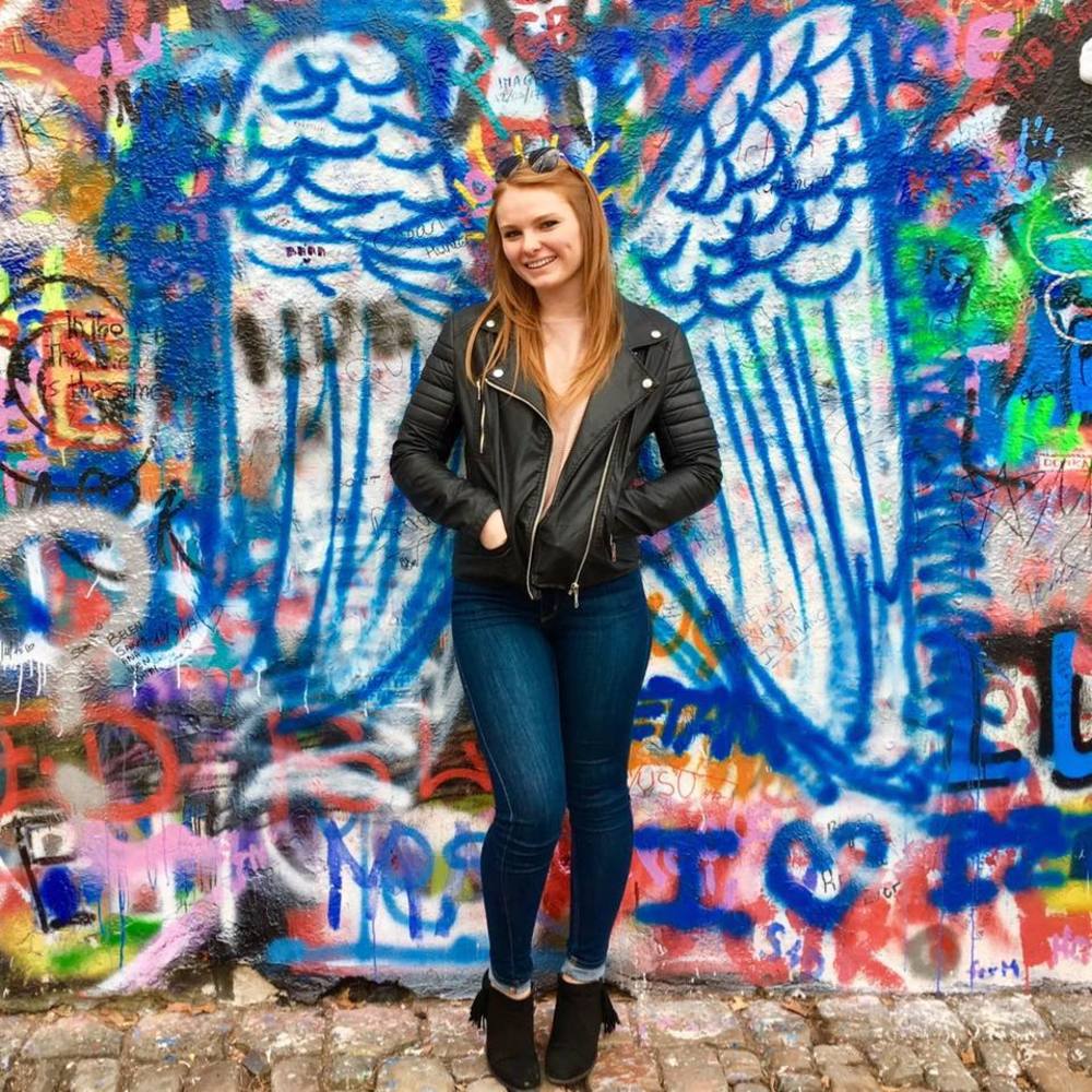 Meet your Posher, Alyssa