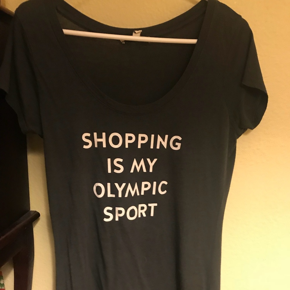Really cute shopping tee