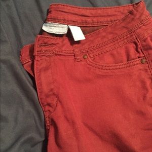 Simply Vera wang burgundy skinnies