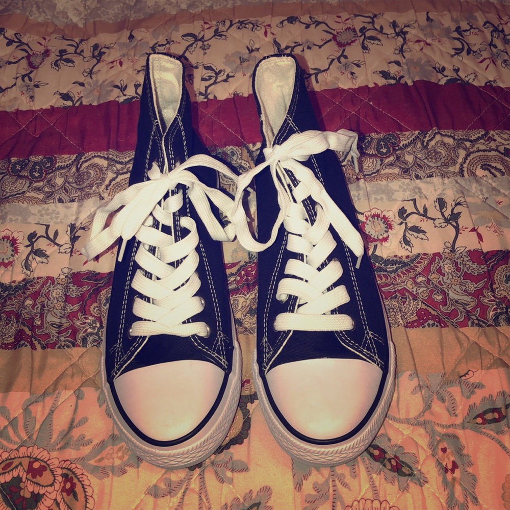 Pierre Dumas black and white mid top sneakers