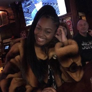 Meet your Posher, Chanel