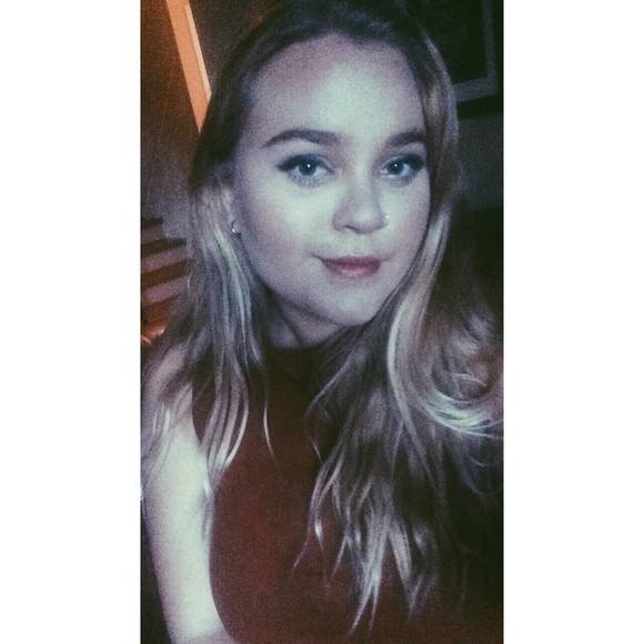 Meet your Posher, Ella - Picture 1 of 1