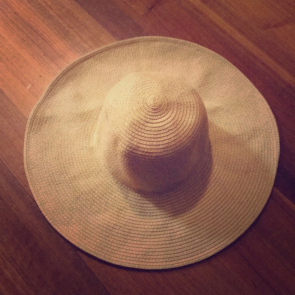 Straw sun hat