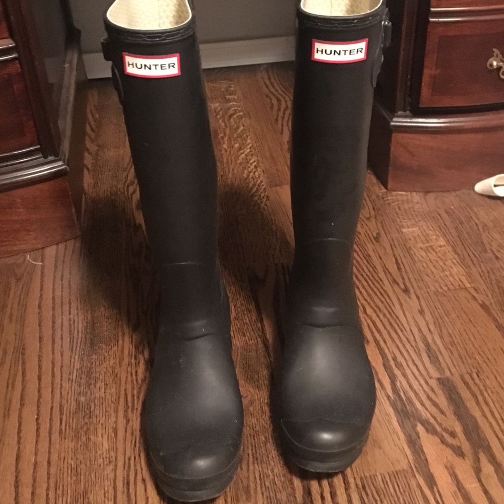 Gently used Hunter rain boots