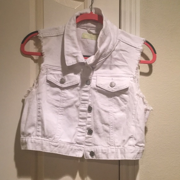 Vest - Picture 1 of 2