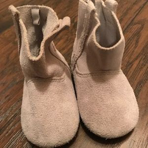Toddler girl Baby Gap shoes, size 12-18 months