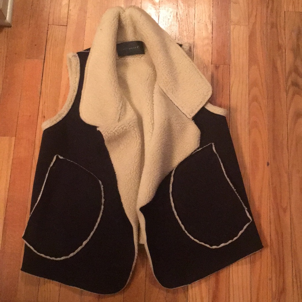 Norma Kamali Sweats Sherpa vest!