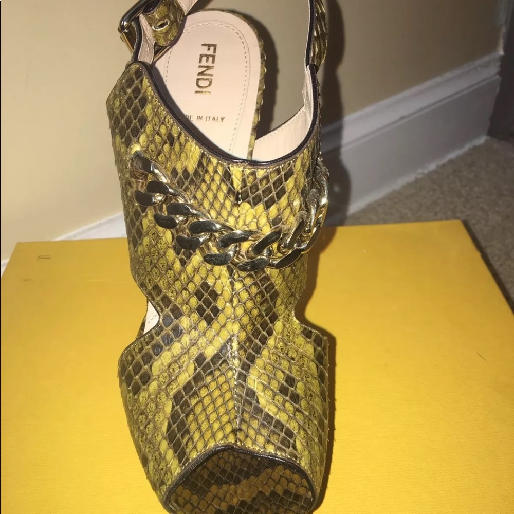 Vintage New in Box Fendi Women's High Heel Shoes/Rtl $1800 - Picture 3 of 8