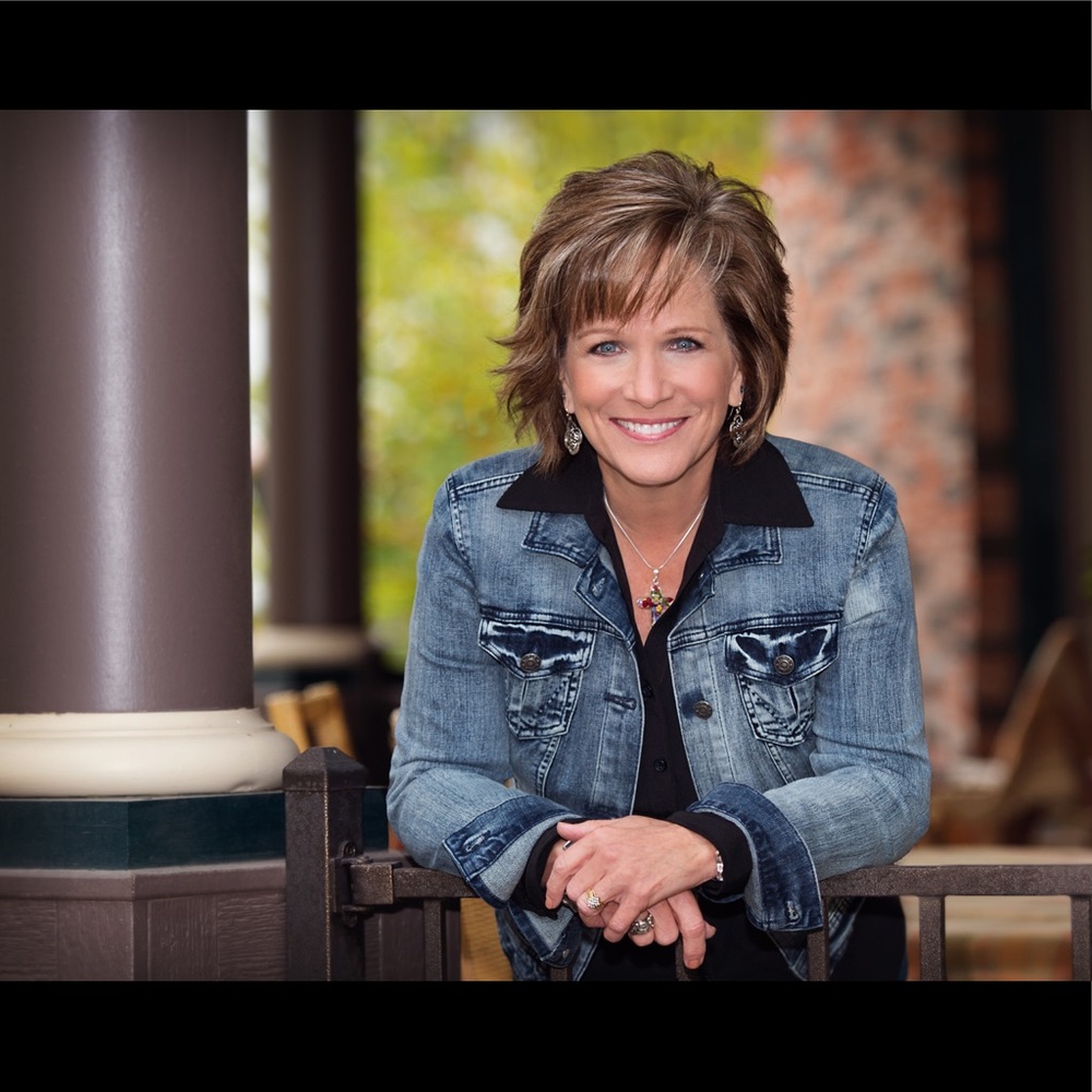 Meet your Posher, Marcia