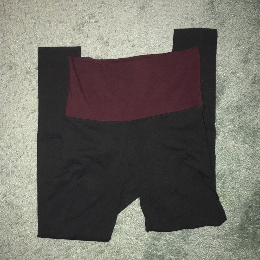 Vs pink yoga pants