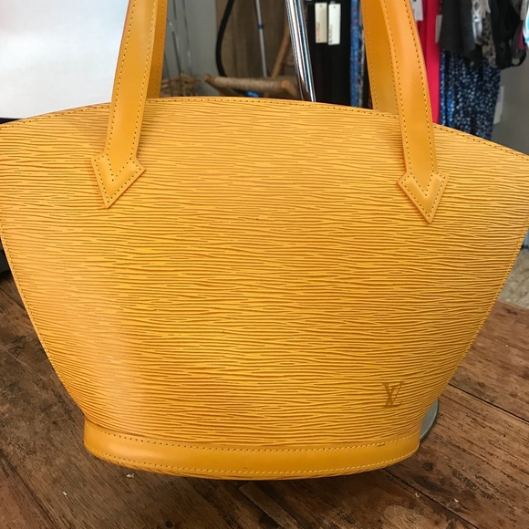 Louis Vuitton Bag - Picture 1 of 2
