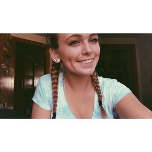 Meet your Posher, Allyson