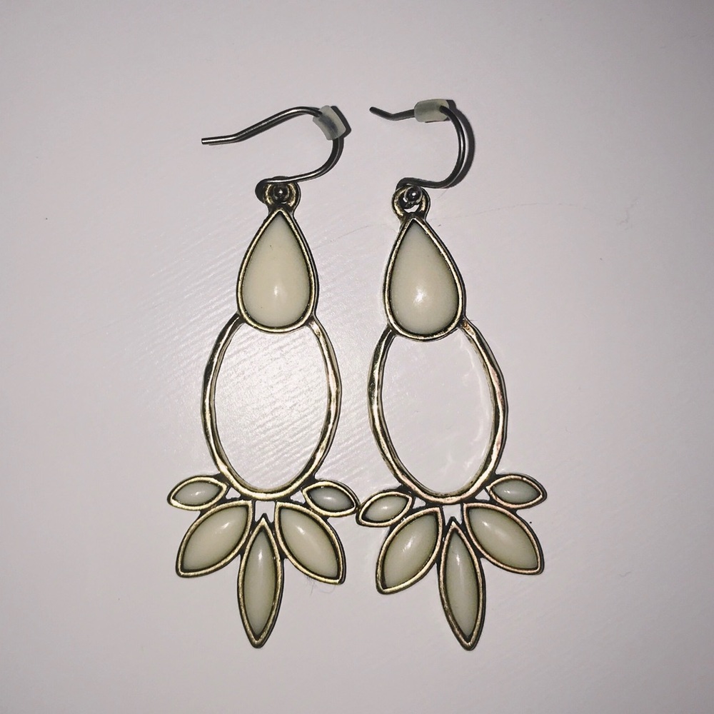 Holiday sale! Lucky Brand Gold Statement Earrings