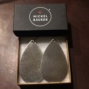 Nickel and Suede Signature Silver