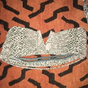 Acacia Tropical Snake Ohau Top