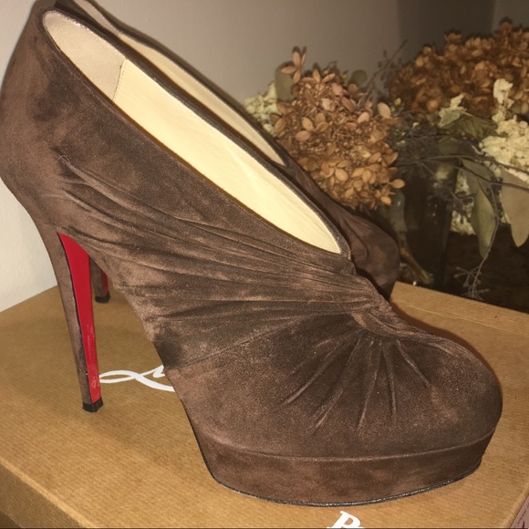 AUTHENTIC CHRISTIAN LOUBOUTIN PUMPS - Picture 2 of 5