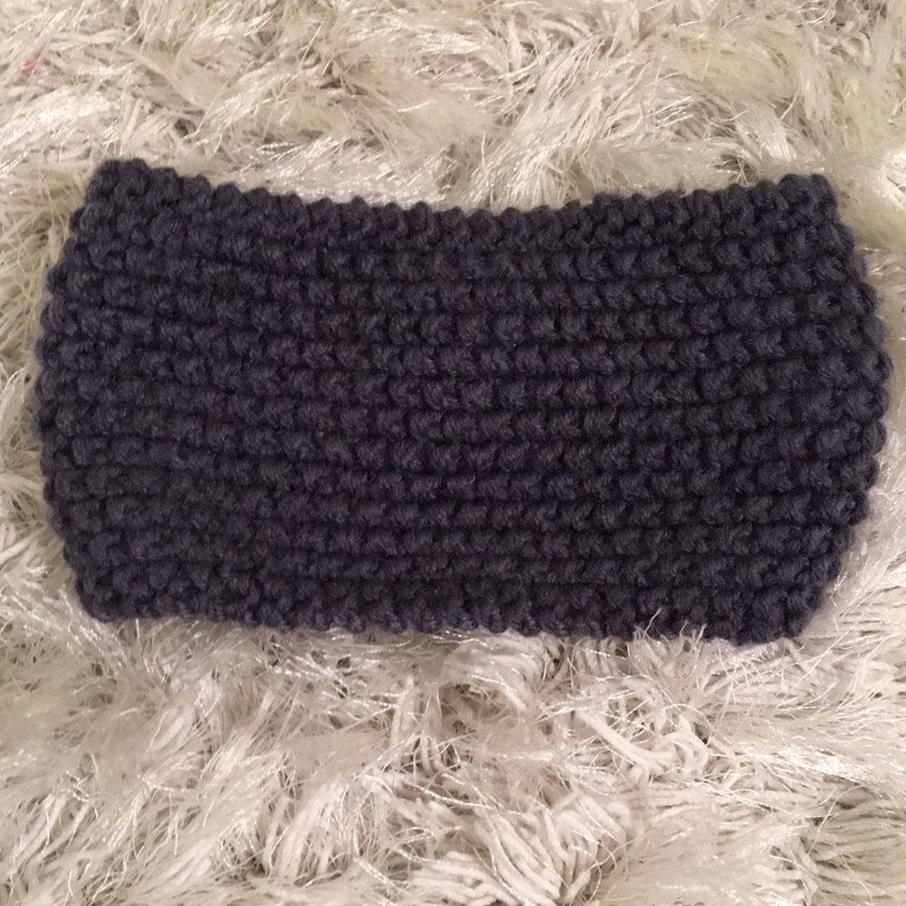 Navy winter headband 😍 perfect for a cold day❄️ - Picture 2 of 2